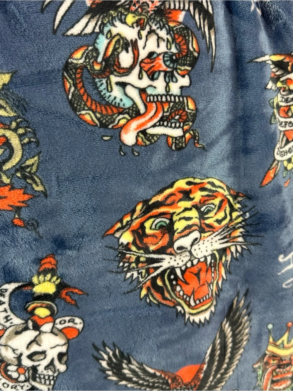 NWT ed hardy Printed Plush Oversized Throw retro rock glam whimsigoth streetwear